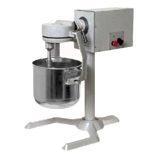 Универсальная кухонная машина УКМ-П